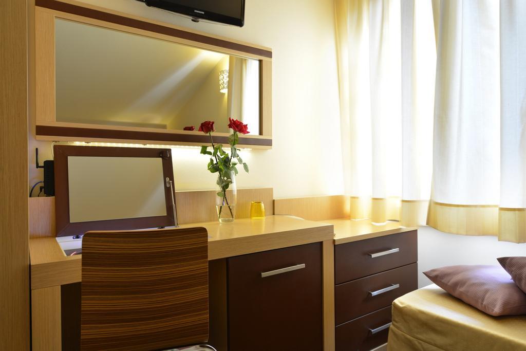 Hotel Rosignano Rosignano Solvay Oda fotoğraf